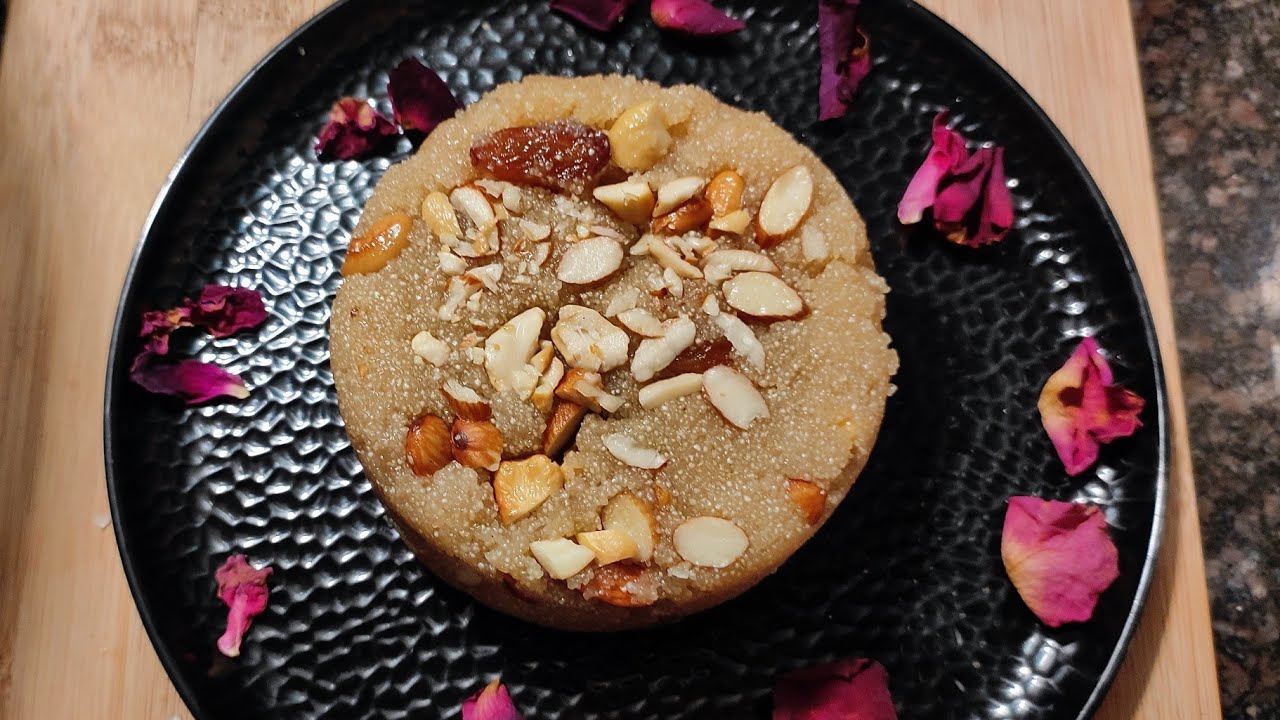 Sheera Recipe || Raseela Halwa Banayein ab iss tarah - YouTube