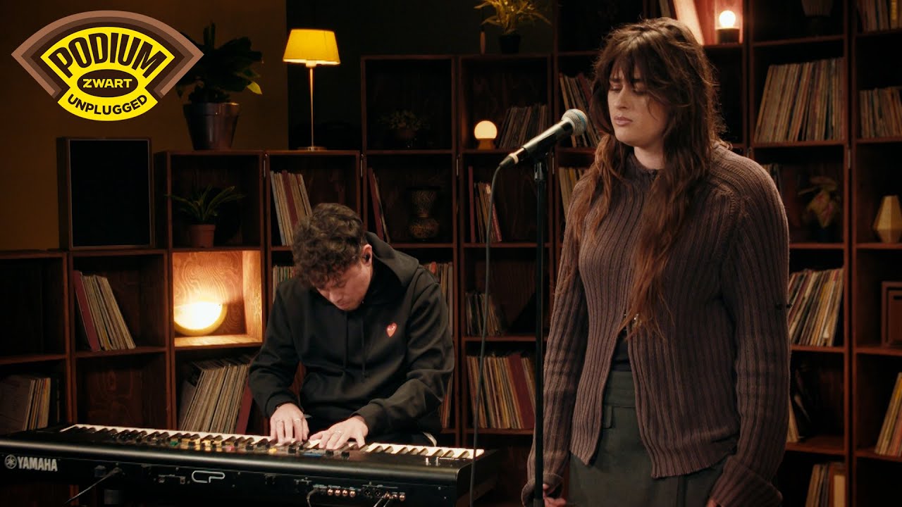 Bente - Mama Kijk Ik Kan Het Zelf | Podium ZWART: Unplugged S3 - YouTube