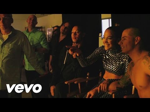 Jennifer Lopez – Behind the Scenes – Dance Again ft. Pitbull mp3 ke stažení