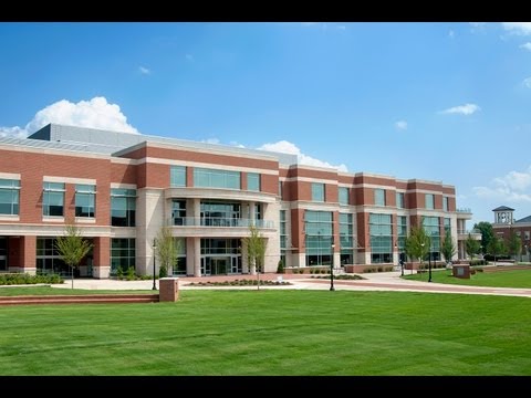 فيديو: هل لدى MTSU مساكن الطلبة؟