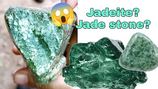 Jade? jadeite stone? Breaking a rock to see what inside