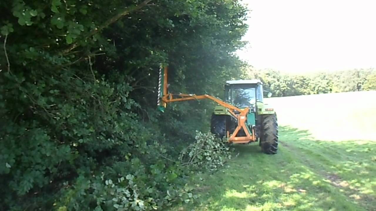 Circular Saw hedgecutter. Coupeco 100. Vitifruit Equipment.