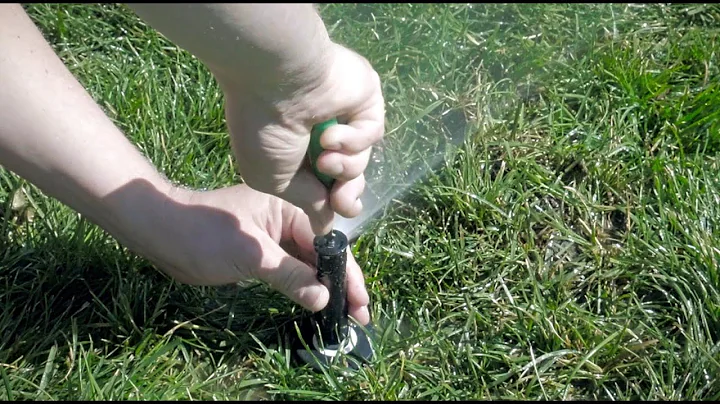 Spray Sprinkler - How to Adjust the Throw Distance