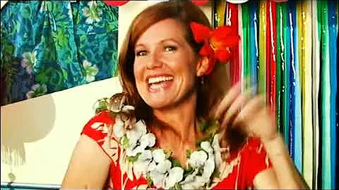 30 Angela and Penny - Holiday