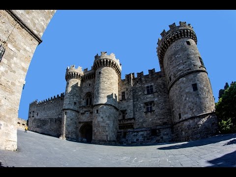 The Palace of the Grand Master ( Byzantine Museum ) in Rhodes Island -  Villa Small Paradise