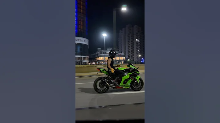 ZX10R DOWNSHIFT 🫶🏻❤️ UPSHIFT #kawasaki10r #ytshorts #zx10r