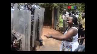 Police thwarts a planned march to parliament Women activists protest the continued police brutality