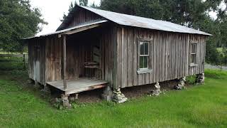 FLORIDA CRACKER HOUSES..........