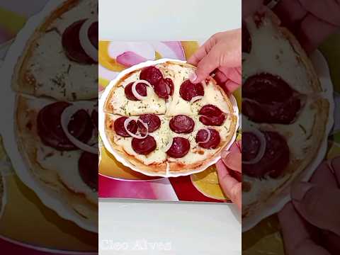 Pizza de tapioca na frigideira #shorts
