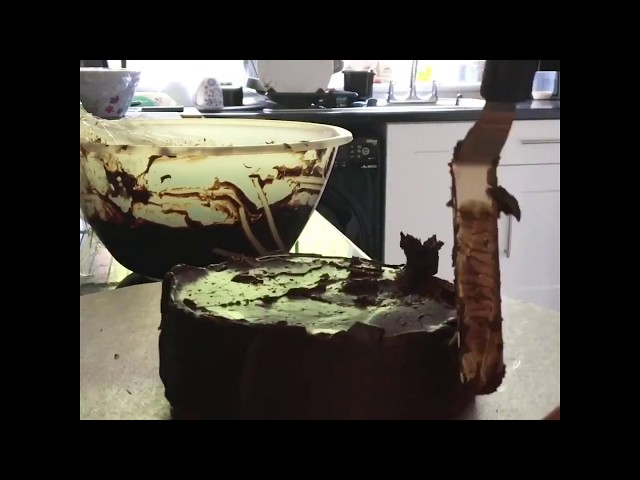 Covering cake in ganache Part 1