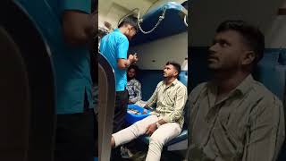 im travel for more Mumbai but train so nice Bharat and pantry blender so bad a food all overcharge