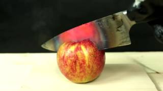 EXPERIMENTAL 1000 DEGREE KNIFE VS APPLE *GONE WRONG APPLE EXPLODED*