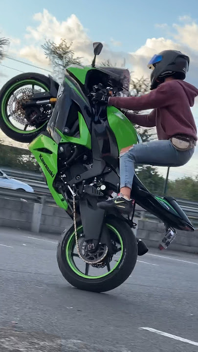 Dtock Bike 💪🏼 #automobile #bikegirl #bike #moto
