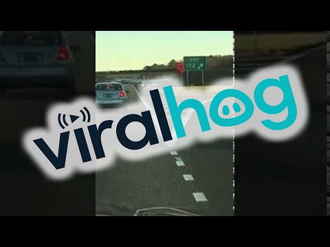 Emergency Cessna Landing on Busy Freeway || ViralHog