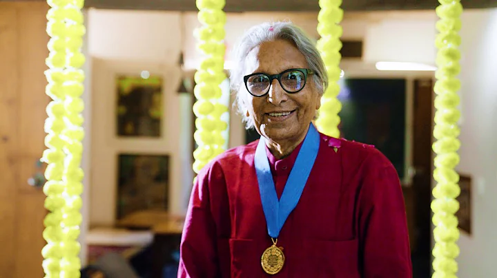 Balkrishna Doshi receives the 2022 Royal Gold Medal