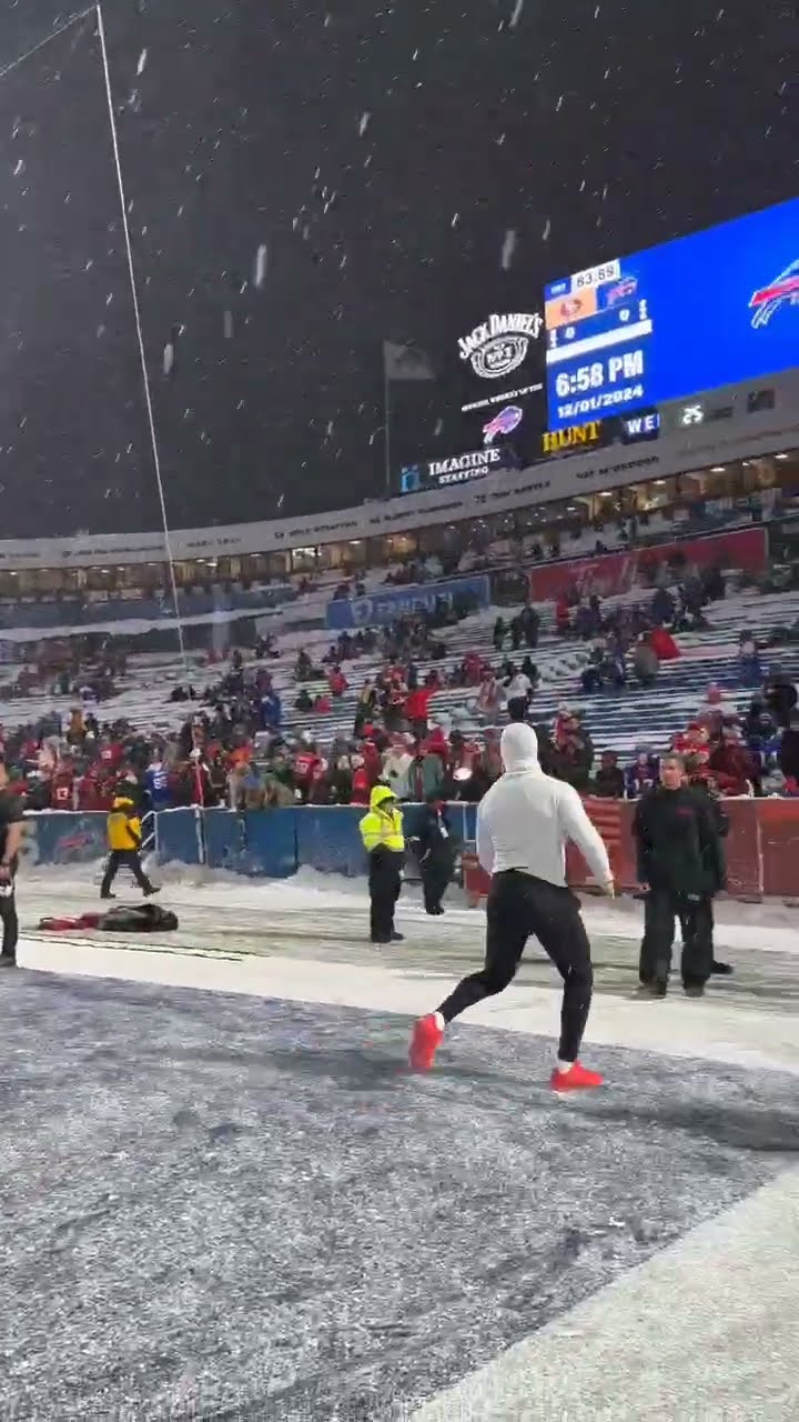Deebo in the snow ? #Shorts