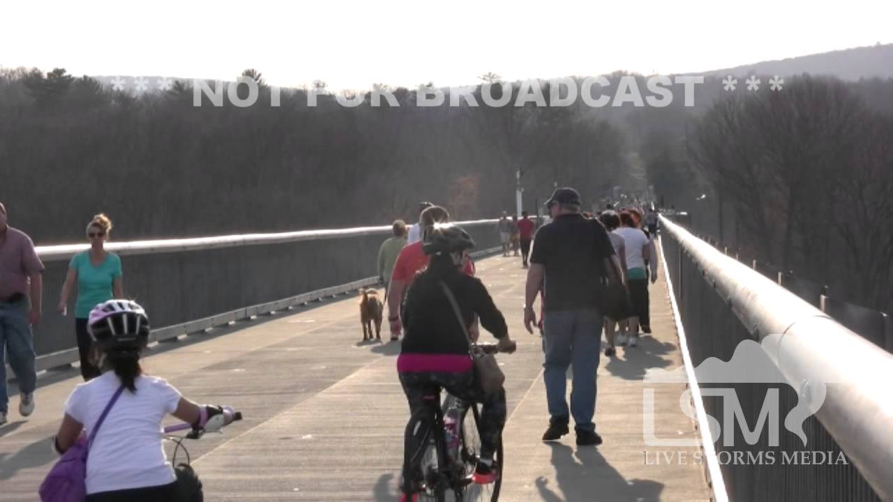4/14/14 Poughkeepsie, NY; Boardwalk, Enjoying Spring Day *Dave Lewison HD*