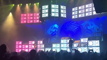 Blame it on my Youth | blink-182 LIVE