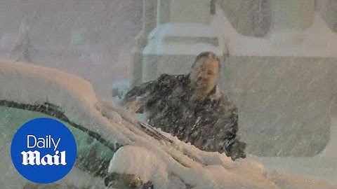 Winter weather wallops North Eastern U.S. - Daily Mail