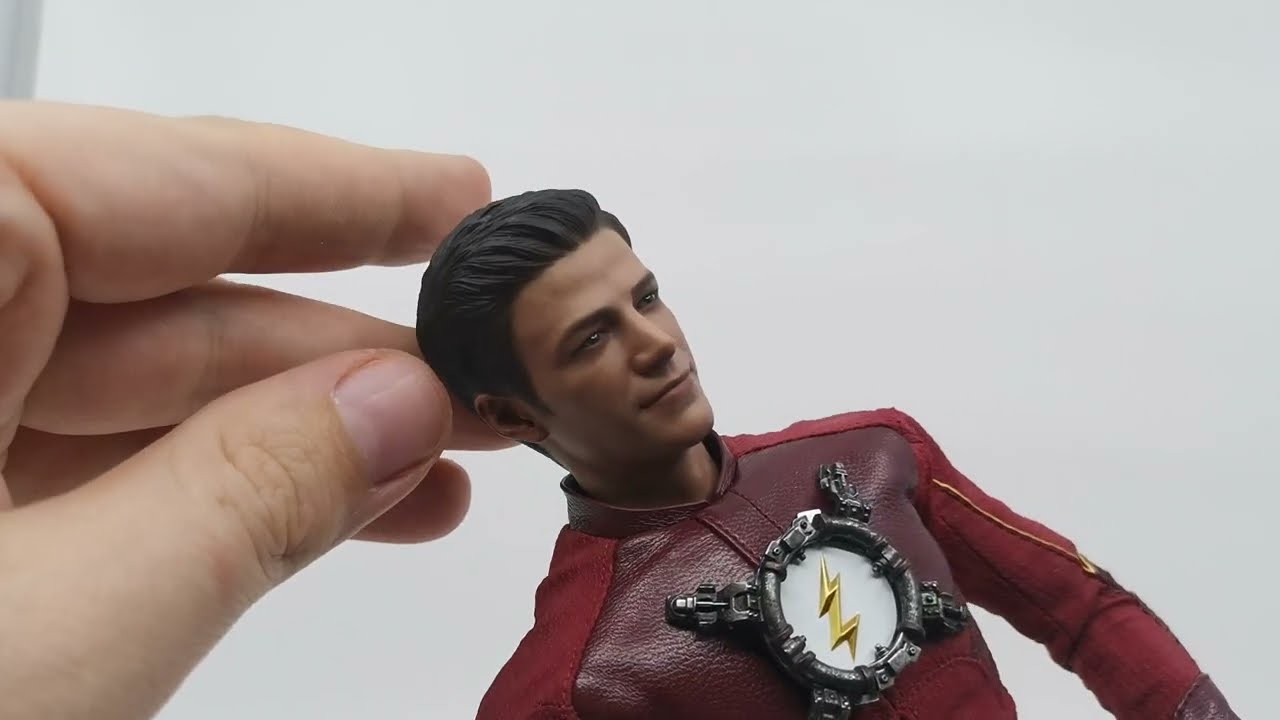 The Flash (CW série Arrowverse) - Hot Toys 1:6 figurka - CZ recenze a unboxing