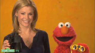 Sesame Street: Julie Bowen:Binoculars
