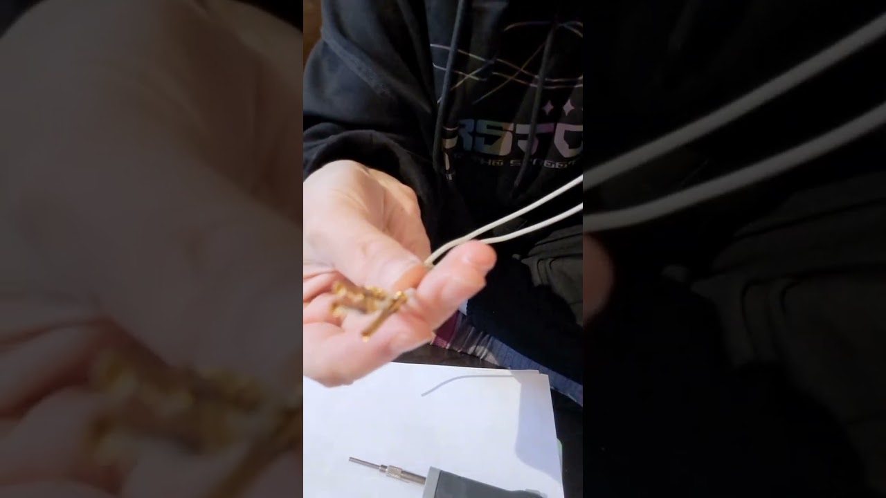 YouTube पर Removing/inserting Harting Han D contacts in Harting D connector, using my left hand 😀 #shorts देखें YouTube पर Removing/inserting Harting Han D contacts in Harting D connector, using my left hand 😀 #shorts देखें