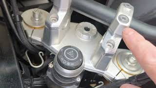 DSX 900 bar riser, wrong way round?