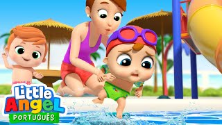 Joãozinho Aprende a Nadar na Piscina! 🏊 | Canal do Joãozinho - Little Angel Português