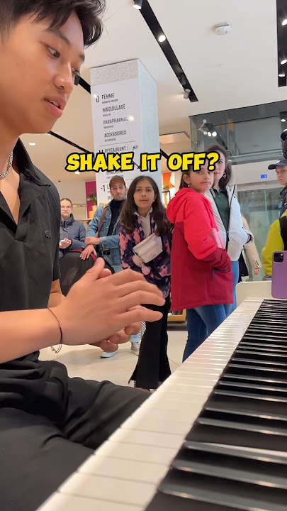 3 musicians play « Shake it Off » in a supermarket 😱