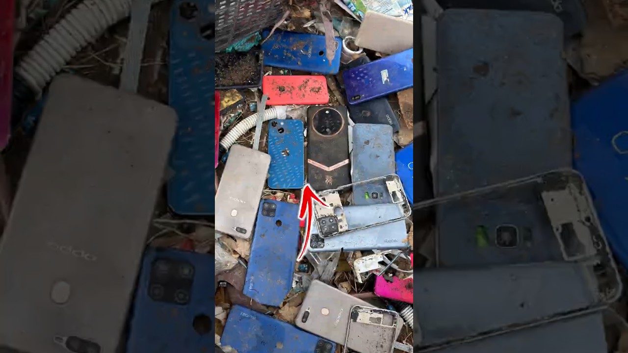 Wow! So many smartphone trash, i found iphone 13, iphone 5c #shorts