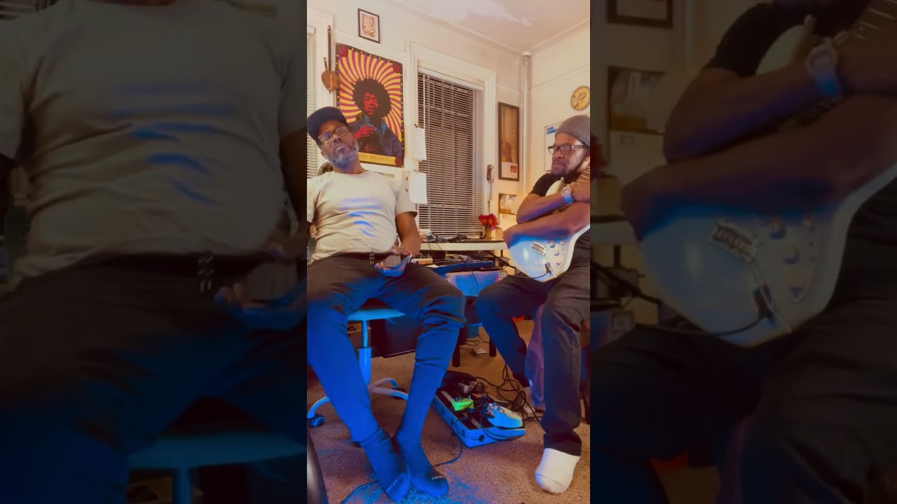 Grammy award winning hiphop producer BUCK3000 drops by FSE Music Labs, record guitar tracks and vibe