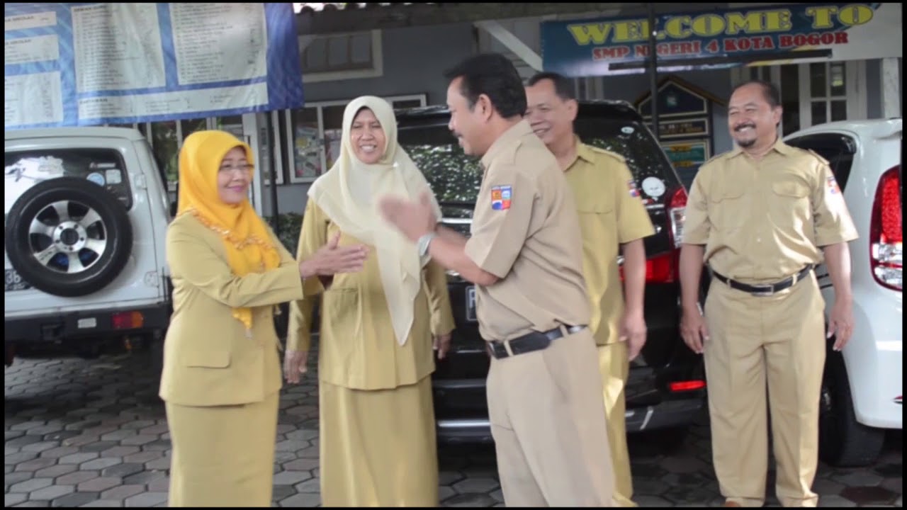 BRANDED SMP NEGERI 4 KOTA BOGOR