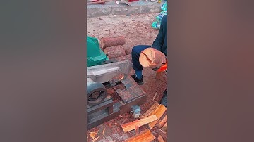 Unique Super Sharp Manual Tool Innovation for Splitting Wood Easily and Precisely #Shorts