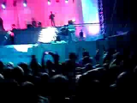 nino cade sul palco a vallata