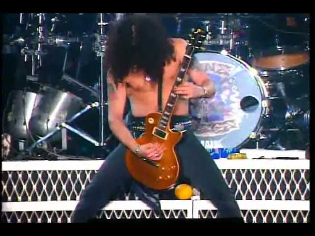 Slash Tokyo 1992. Соло слеша на гитаре с двумя грифами клип. Гитарист виртуоз притворился