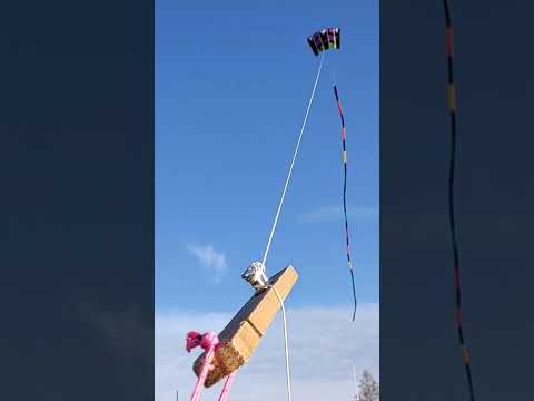 Power Sled and a 100 Feet Tail #kiteflying #kites