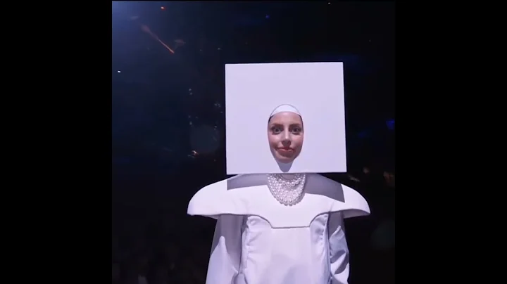 Stan Twitter: Lady Gaga staring at the camera while applause plays