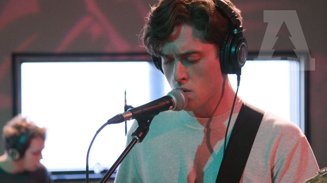 Guarda Fraternal Twin - Boil | Audiotree Live su YouTube Guarda Fraternal Twin - Boil | Audiotree Live su YouTube