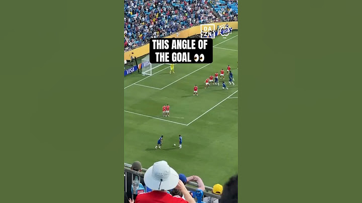 Reece James has Chelsea in front of Benfica with this free kick 👀😎
