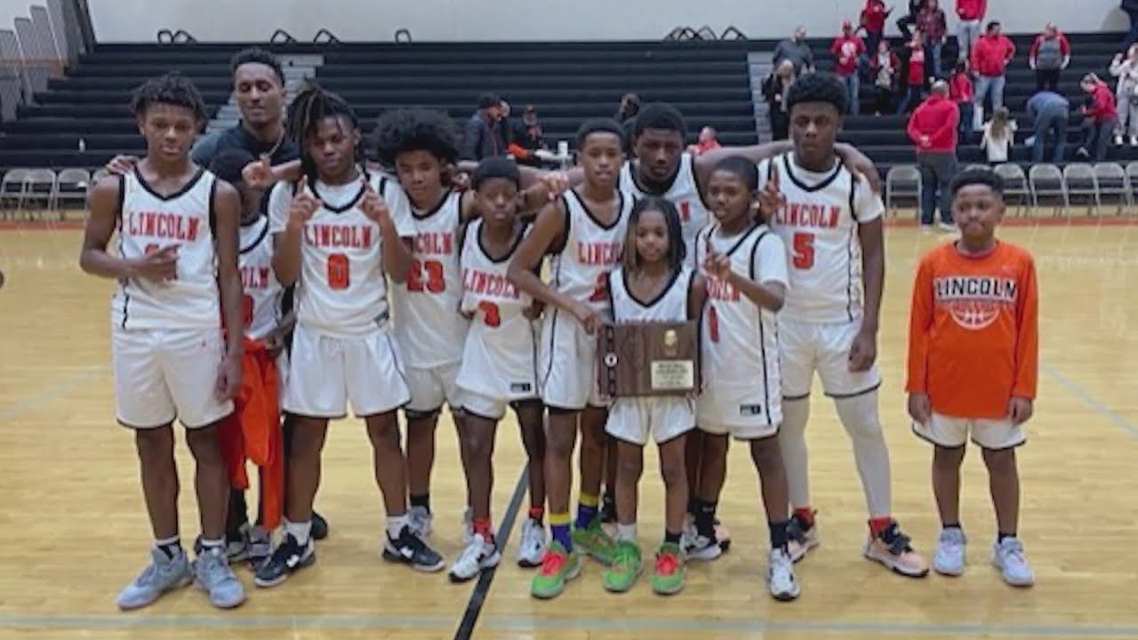 Illinois middle school basketball team force to forfeit game due to bus troubles