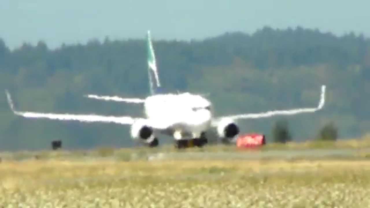WestJet Taking Off Victoria Airport