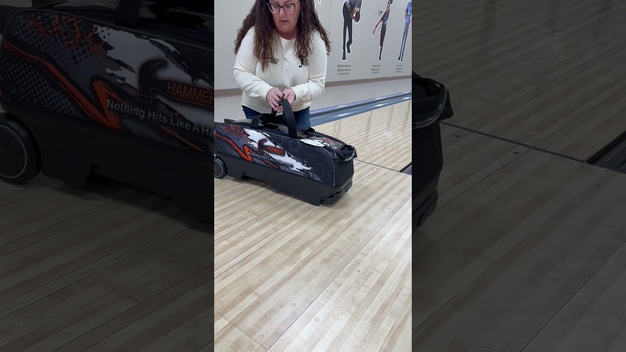 Hammer Hybrid Triple Roller Bowling Bag