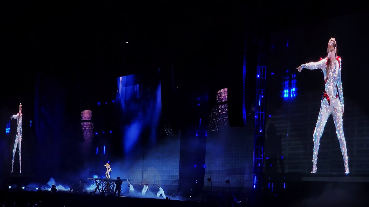 LISA - Thunder, FXCK UP THE WORLD | DEADLINE Bangkok Day 3 [4K Fancam]