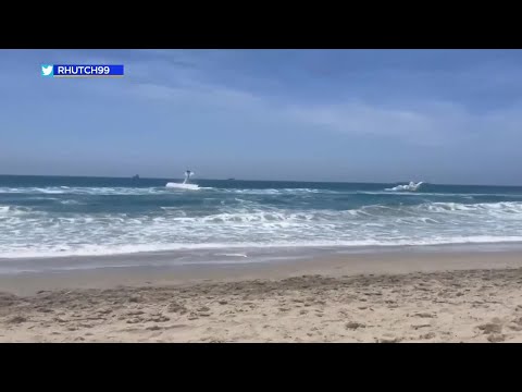 Caught on camera: Small plane crashes into water in Huntington Beach