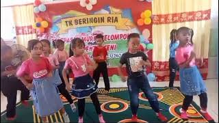 Download Mp3 TK BERINGIN RIA # DJ KUCH TO BATA REMIX BY DIEGO TAKUPAZ# PENTAS SENI KELOMPOK B Gudang lagu Download Mp3 TK BERINGIN RIA # DJ KUCH TO BATA REMIX BY DIEGO TAKUPAZ# PENTAS SENI KELOMPOK B