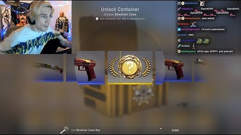 xQc Unboxes CS:GO Cases