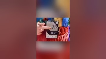 Remember The Walkman? 🤔🎧 #nostalgia #90skids #80s #technology #nostalgic #shorts