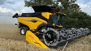 : NEW HOLLAND CR11!!      