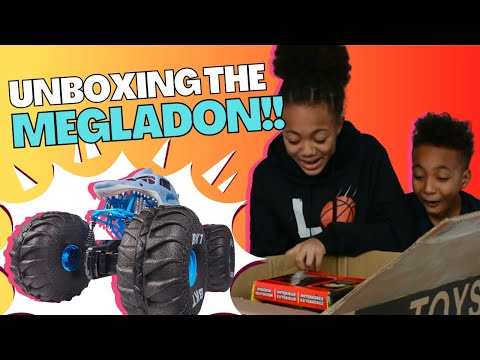 Monster Jam's MEGLADON Car Unboxing & Toy Review!│The Lanier Family