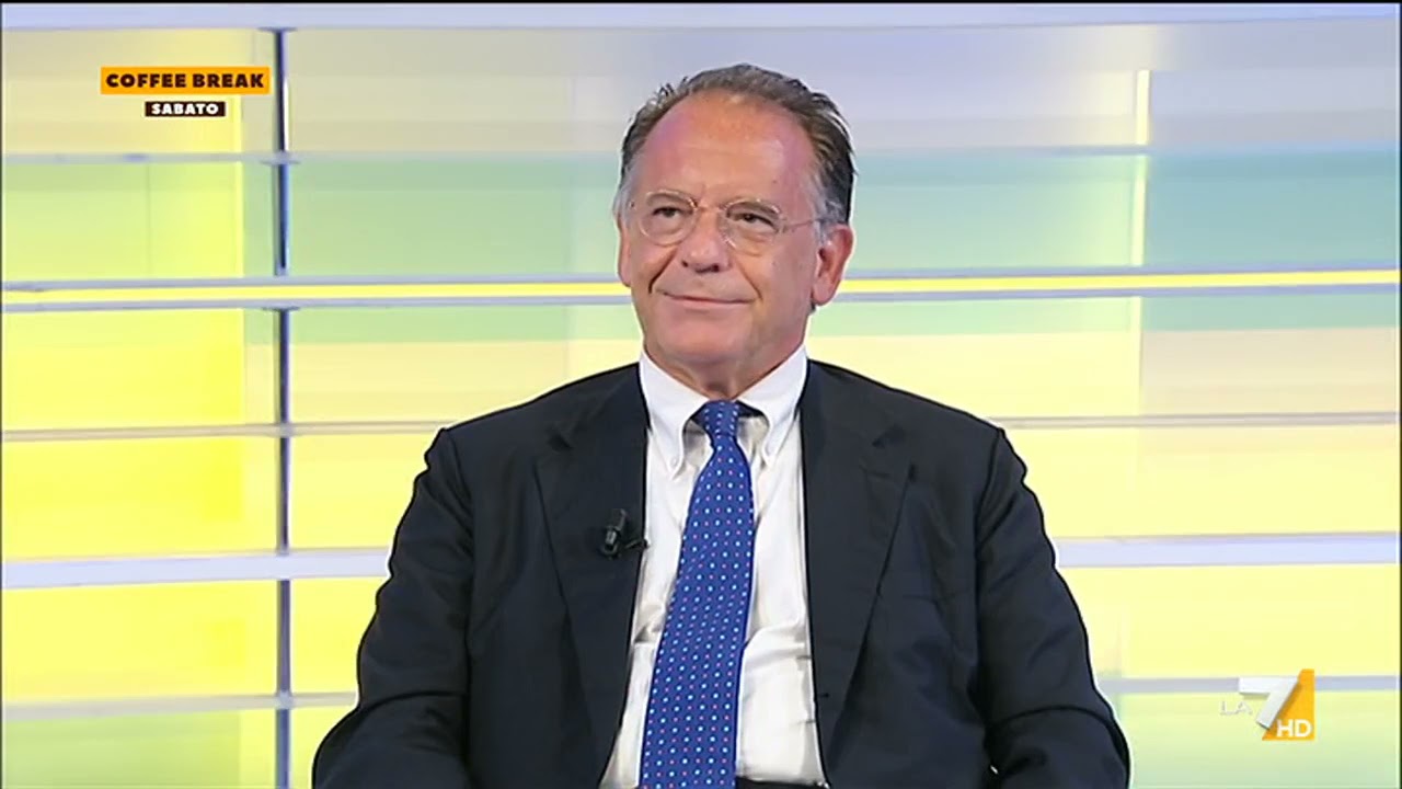 Litigio furioso in diretta tra Cecchi Paone e il Prof. contro il green pass: 